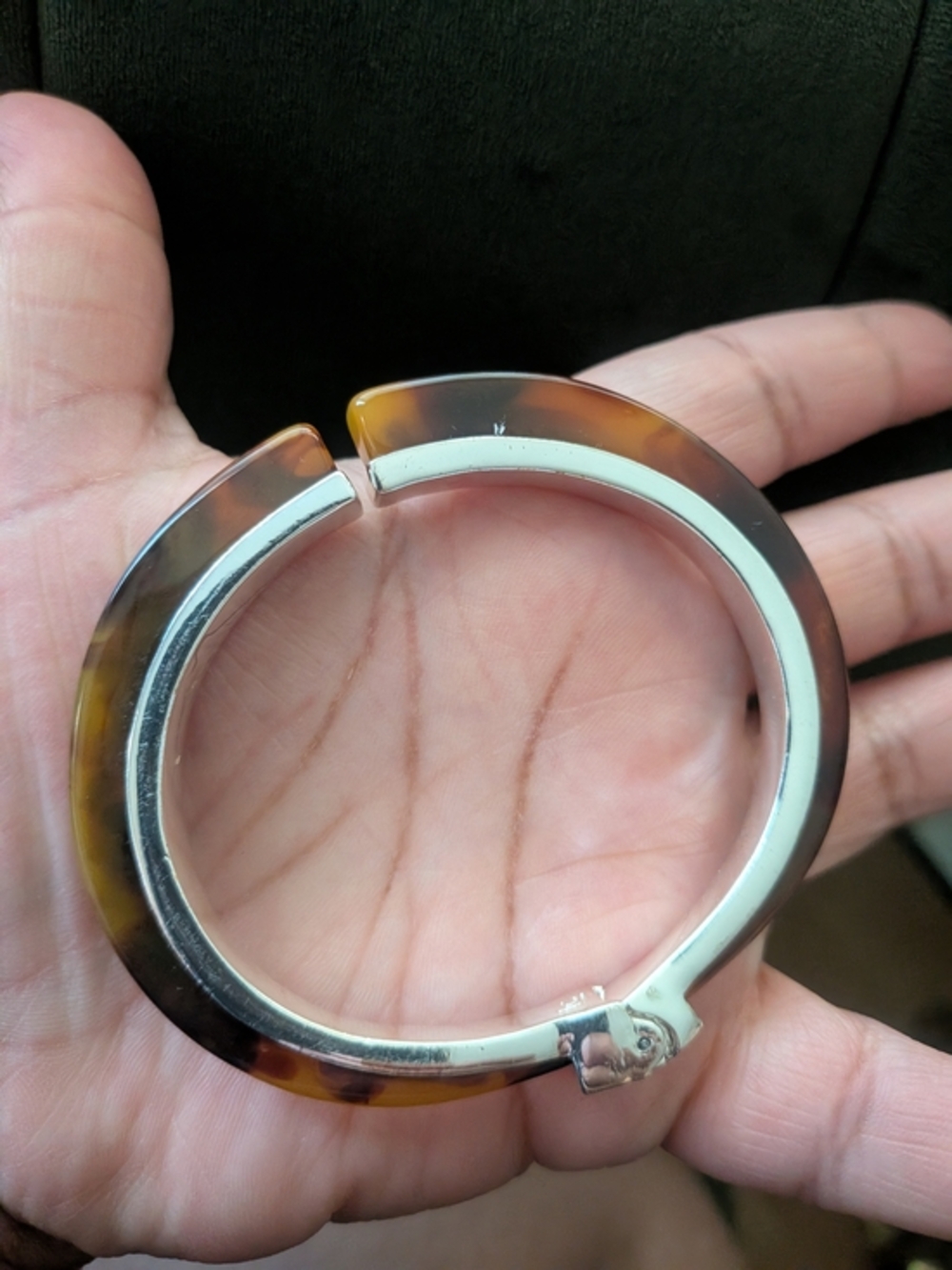 Liz Claiborne Tortoiseshell Brown and Gold Resin Hinged Bangle Bracelet
